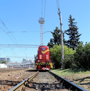 Tren Moskova yolcu platformda (Belorussky tren istasyonu) Rusya'nın Moskova kentinde dokuz ana tren istasyonları biridir