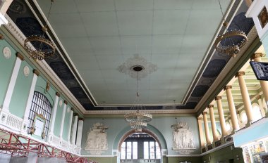 İç Kiyevskaya tren istasyonu (Kiyevsky demiryolu terminali, Kievskiy vokzal) - Moskova, Rusya'nın dokuz ana tren istasyonları biridir