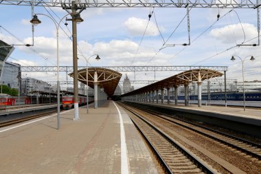 Kiyevskaya tren istasyonu (Kiyevsky demiryolu terminali, Kievskiy vokzal) - Moskova, Rusya'nın dokuz ana tren istasyonları biridir