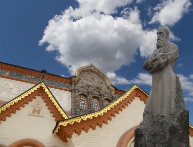 Devlet Tretyakov Galerisi, Moskova, Rusya, Rus güzel sanatlar dünyanın en önde gelen emanetçi bir sanat galerisi var. Galerinin geçmiş 1856 yılında başlar. Sanatçı V.Vasnetsov salonu. Koleksiyon - 130.000 sergiler