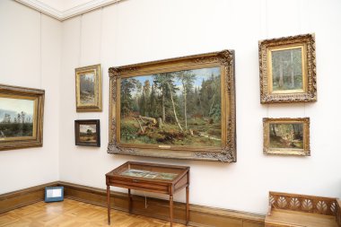 Devlet Tretyakov Galerisi, Moskova, Rusya, Rus güzel sanatlar dünyanın en önde gelen emanetçi bir sanat galerisi var. Galerinin geçmiş 1856 yılında başlar.