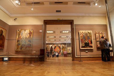 Devlet Tretyakov Galerisi, Moskova, Rusya, Rus güzel sanatlar dünyanın en önde gelen emanetçi bir sanat galerisi var. Galerinin geçmiş 1856 yılında başlar.