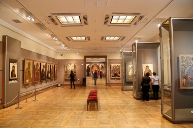 Devlet Tretyakov Galerisi, Moskova, Rusya, Rus güzel sanatlar dünyanın en önde gelen emanetçi bir sanat galerisi var. Galerinin geçmiş 1856 yılında başlar.