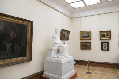 Devlet Tretyakov Galerisi, Moskova, Rusya, Rus güzel sanatlar dünyanın en önde gelen emanetçi bir sanat galerisi var. Galerinin geçmiş 1856 yılında başlar.