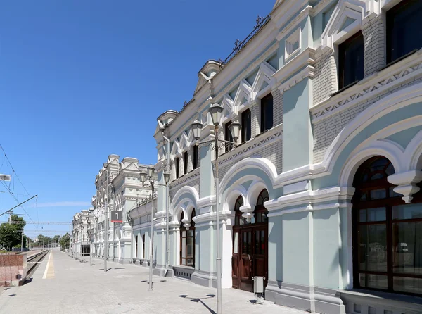 สถานีรถไฟ Rizhsky (สถานี Rizhskyzal, Riga) เป็นหนึ่งในเก้าสถานีรถไฟหลักในมอสโก, รัสเซีย มันถูกสร้างขึ้นในปี 1901 — ภาพถ่ายสต็อก