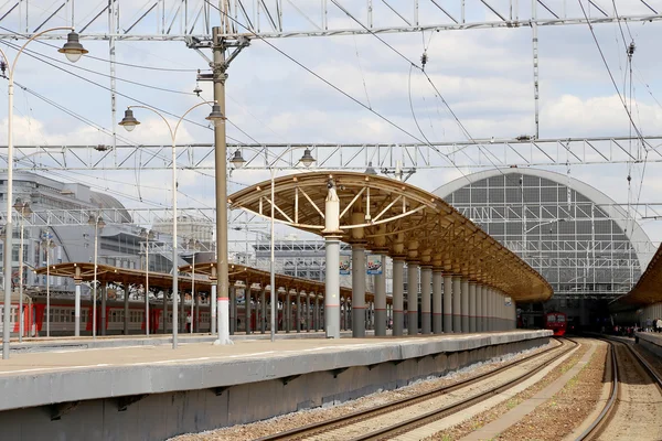 Kiyevskaya stazione ferroviaria (Kiyevsky terminal ferroviario, Kievskiy vokzal) -- è una delle nove principali stazioni ferroviarie di Mosca, Russia — Foto Stock