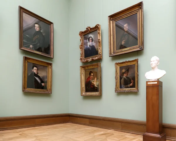 State Tretyakov Gallery es una galería de arte en Moscú, Rusia, el principal depositario de arte ruso en el mundo. La historia de la galería comienza en 1856 —  Fotos de Stock