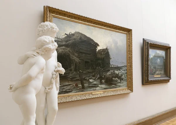 Galerie nationale Tretiakov est une galerie d'art à Moscou, en Russie, le premier dépositaire des beaux-arts russes dans le monde. L'histoire de la Galerie commence en 1856 — Photo