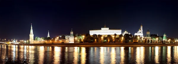 Night panoramic view of the Kremlin, Moscow, Russia--the most popular view of Moscow — Stock Photo, Image