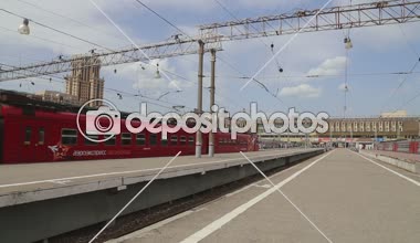 Aeroexpress tren Paveletsky tren istasyonu ve yolcu. Moscow, Rusya Federasyonu