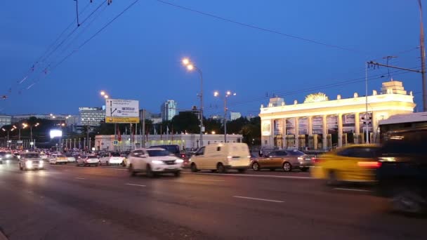 Traffic on the highway of big city (at night), Moscow, Russia — Stock Video