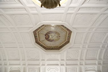 Belorusskaya (Koltsevaya hat), Rusya'nın Moskova metro istasyonu. 30.01.1952 içinde açıldığı