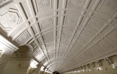 Belorusskaya (Koltsevaya hat), Rusya'nın Moskova metro istasyonu. 30.01.1952 içinde açıldığı