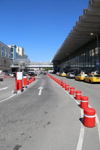 Kursky järnvägen terminal (även känd som Moskva Kurskaya järnväg) är en av de nio järnvägsterminaler i Moskva, Ryssland — Stockfoto