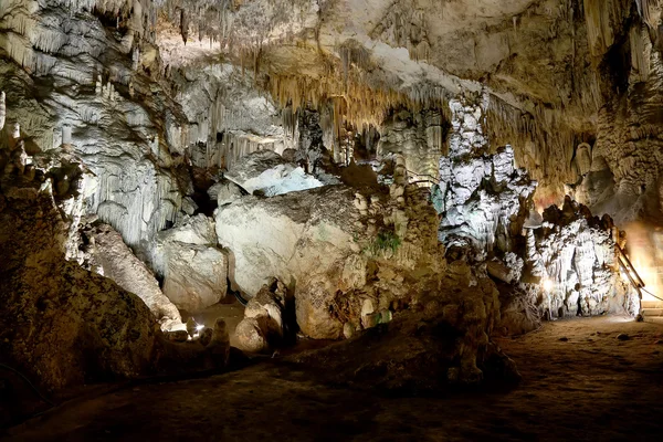 Naturlig grotta i Andalusien, Spanien — Stockfoto