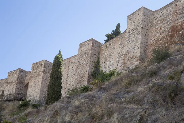 Castillo de la Alcazaba en la montaña Gibralfaro. Málaga, España — Foto de Stock