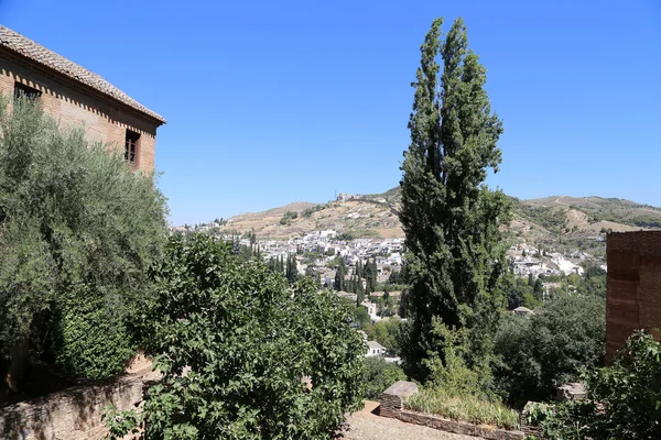 Vista para a cidade de Granada — Fotografia de Stock