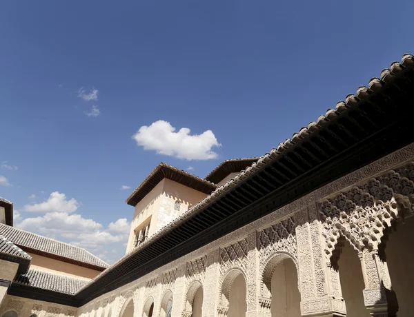 Palácio de Alhambra em Granada, Andaluzia, Espanha — Fotografia de Stock