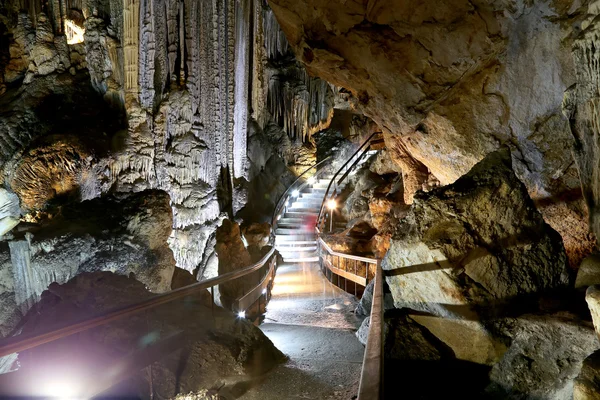 Natuurlijke grot in Andalusië, Spanje — Stockfoto