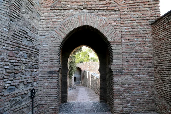 Alcazaba kasteel op de Gibralfaro berg. Malaga, Spanje — Stockfoto