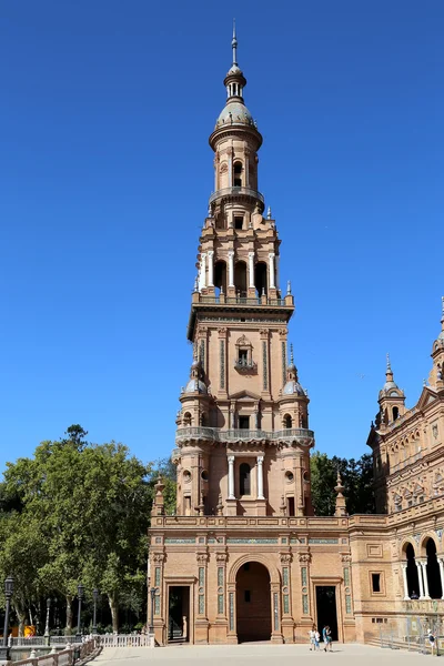 Famosa Plaza de Espana- Praça espanhola em Sevilha, Andaluzia, Espanha. Velho marco — Fotografia de Stock