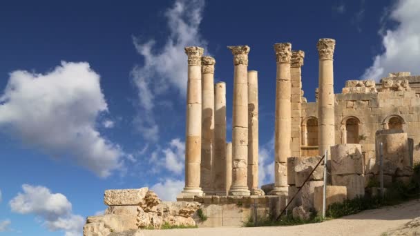 Zeus Tapınağı, Ürdün'ün Jerash kenti (Gerasa) başkenti ve en büyük şehri Jerash Valiliği, Ürdün — Stok video