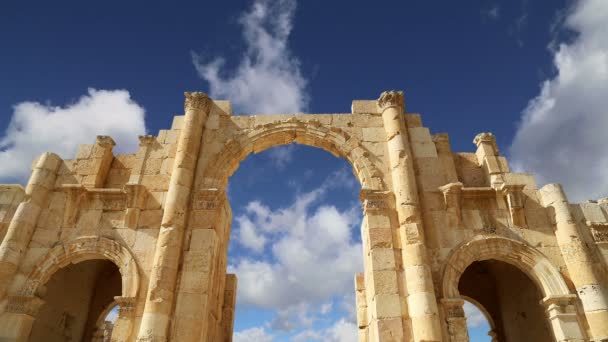 Ρωμαϊκά ευρήματα στην πόλη της jerash (ΓΕΡΑΣΑ της αρχαιότητας), Ιορδανίας, πρωτεύουσα και μεγαλύτερη πόλη της jerash Κυβερνείο, Ιορδανία — Αρχείο Βίντεο