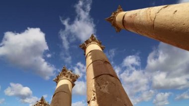 Ürdün'ün başkenti jerash'ta roma sütunları, Ürdün'ün başkenti ve en büyük şehri Jerash Valiliği