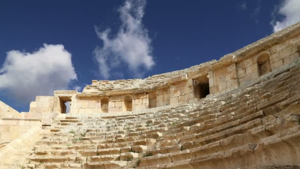 Anfiteatro em Jerash (Gerasa da Antiguidade), capital e maior cidade de Jerash Governorate, Jordânia — Vídeo de Stock