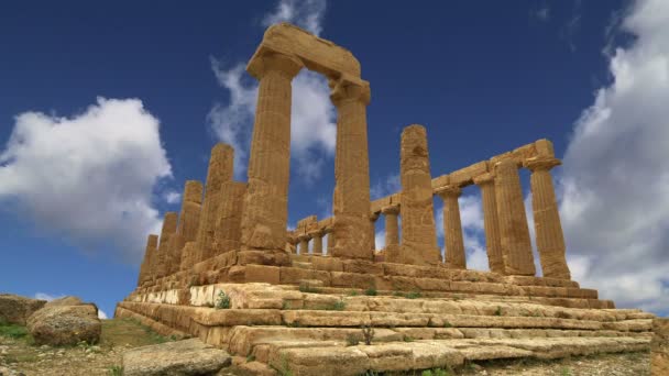 Antika grekiska tempel av Juno (V-Vi-talet f.Kr.), Tempeldalen, Agrigento på Sicilien — Stockvideo