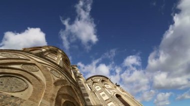 Monreale Katedrali-Bazilikası, Sicilya'nın Monreale kentinde bulunan bir Roma Katolik kilisesidir.