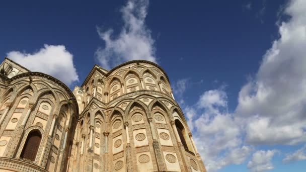 Katedralen-Basilica of Monreale, är en romersk-katolsk kyrka i Monreale, Sicilien — Stockvideo