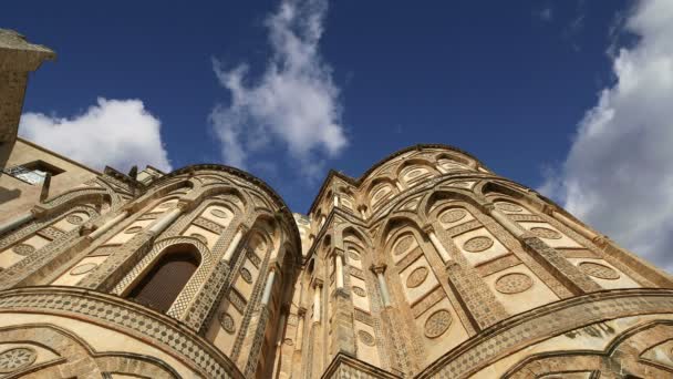 De kathedraal-basiliek van Monreale, is een rooms-katholieke kerk in Monreale, Sicilië — Stockvideo
