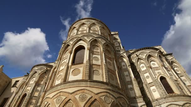 Katedralen-Basilica of Monreale, är en romersk-katolsk kyrka i Monreale, Sicilien — Stockvideo