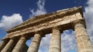 Sicilya'daki Segesta'da Klasik Yunanca) Tapınağı