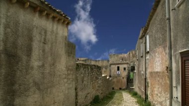 Eski İtalyan tarzında antik sokaklar. Erice, Sicilya, İtalya