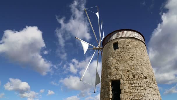 Oude windmolens Rhodes, Griekenland (time-lapse) — Stockvideo