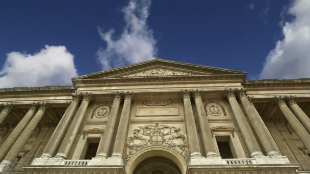 Palacio del Louvre, París, Francia, Europa Central — Vídeo de stock