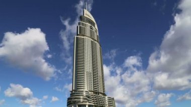 Downtown Burj Dubai, Dubai, Birleşik Arap Emirlikleri'ndeki Modern Hotel Address,The hotel 63 katlıdır ve 196 lüks oda ve 626 servisli rezidansa sahiptir