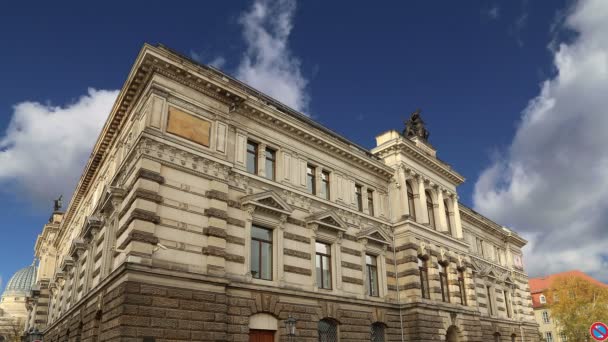 Le bâtiment dans le centre historique de Dresde (monuments), Allemagne — Video