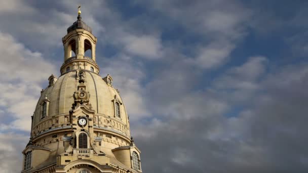 Dresden Frauenkirche (bokstavligen Church of Our Lady) är en luthersk kyrka i Dresden, Tyskland — Stockvideo