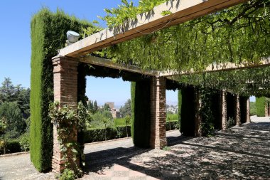 Alhambra Palace - Ortaçağ Mağribi Kalesi Granada'da, Endülüs, İspanya