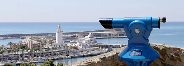 Malaga, Andalúzia, Spanyolország. a légi felvétel a kikötő és a város — Stock Fotó