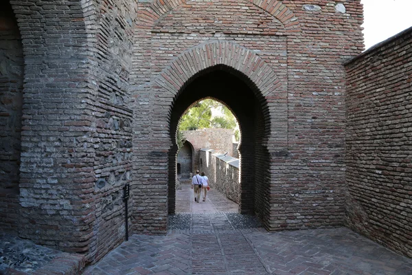 Castelo de Alcazaba na montanha de Gibralfaro. Málaga, Andaluzia, Espanha . — Fotografia de Stock