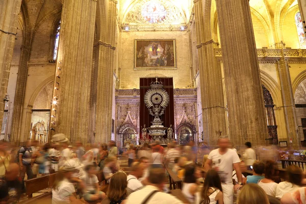 Интерьерный собор Севильи - Собор Святой Марии Престола, Андалусия, Испания — стоковое фото