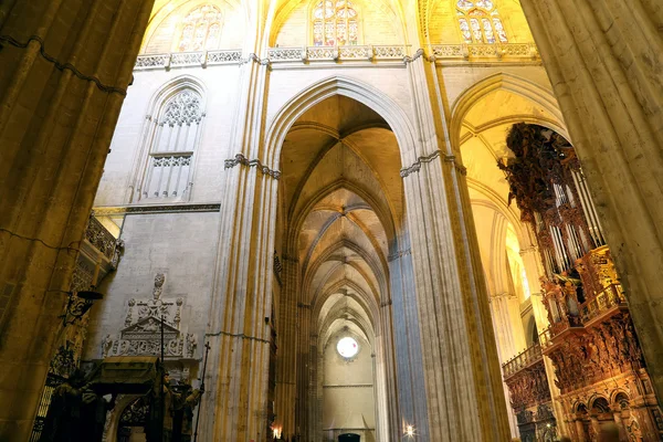 Interieur kathedraal van Sevilla--kathedraal van saint mary van het zie, Andalusië, Spanje — Stockfoto