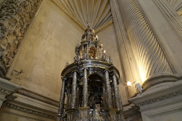 Interiör katedralen i Sevilla--katedralen saint Mary se, Andalusien, Spanien — Stockfoto