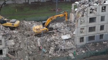 Tarak makine Montaj cihazları-Kırıcı eski evin çalışma.