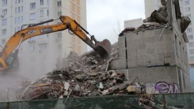 Tarak makine Montaj cihazları-Kırıcı eski evin çalışma.