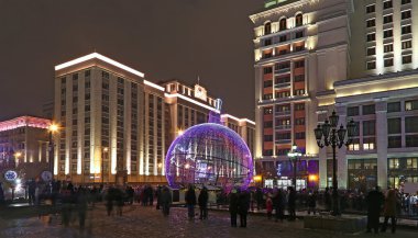 Noel ve yeni yıl tatilleri aydınlatma ve bina devlet Duma Federal derleme, Rusya Federasyonu, gece, Moskova, Rusya Federasyonu